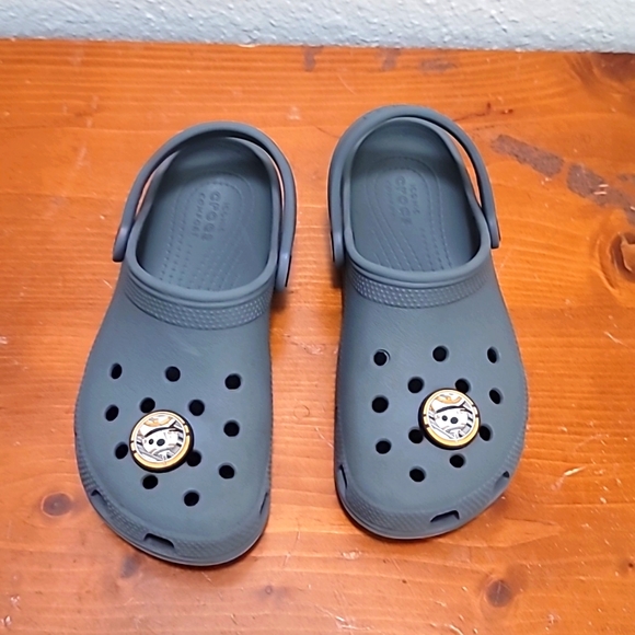 CROCS KIDS RUBBER WATERPROOF GRAY SLIP ON SANDAL SIZE C13 - Picture 1 of 8